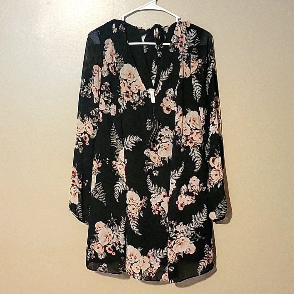 BCBG Black Floral Mini Dress Womens Size Small NWT